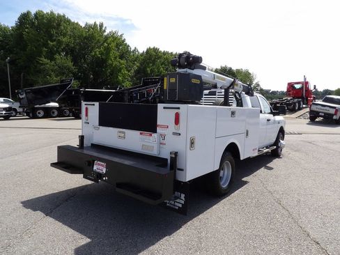 Used 2024 RAM 3500 Tradesman AWD/4WD image 19