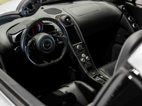 Used 2016 McLaren 650S Spider RWD image 59