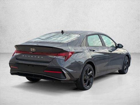 New 2026 Hyundai Elantra Sport image 2
