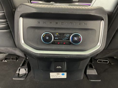 Used 2025 Ford Expedition Platinum AWD/4WD image 42