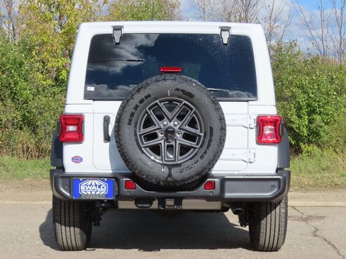 New 2026 Jeep Wrangler Sport S image 18