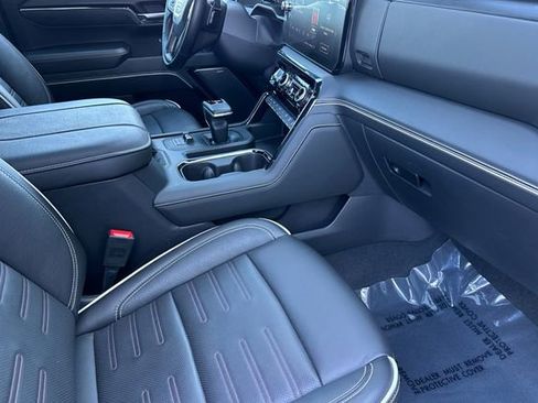 Used 2025 GMC Sierra 1500 AT4X image 19