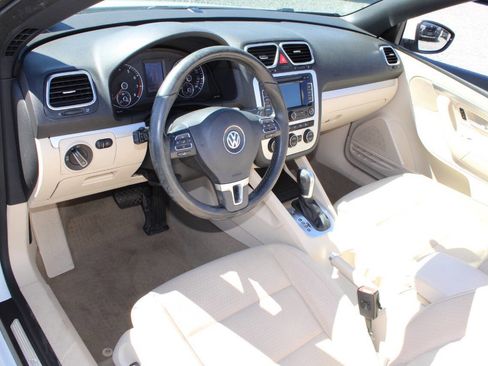 Used 2015 Volkswagen Eos Komfort image 21