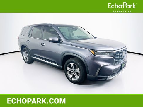 Used 2025 Honda Pilot EX-L image 1