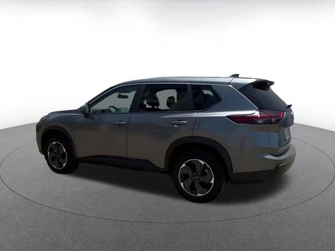 Used 2025 Nissan Rogue SV FWD image 10