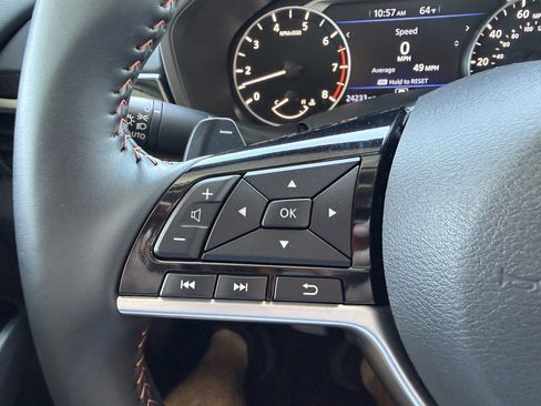 Used 2025 Nissan Altima 2.5 SR w/ SR Premium Package AWD/4WD image 17