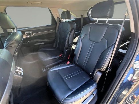 Used 2023 Kia Sorento EX w/ Panoramic Sunroof Package AWD/4WD image 22
