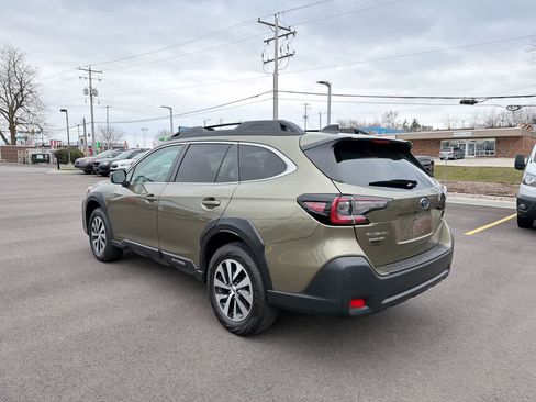 Certified 2025 Subaru Outback Premium w/ Popular Package #1A image 11