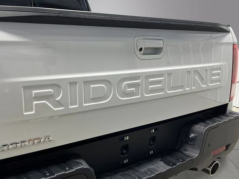 New 2026 Honda Ridgeline Black Edition image 6