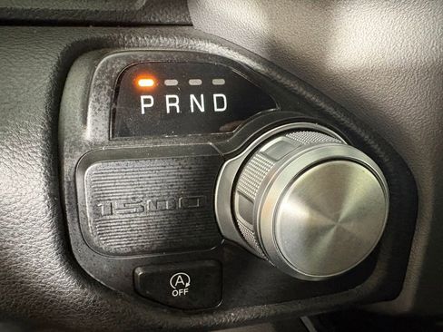 Used 2024 RAM 1500 Laramie RWD image 33