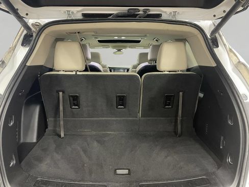 Used 2019 Buick Enclave Essence AWD/4WD image 11