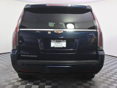 Used 2019 Cadillac Escalade Platinum AWD/4WD image 5