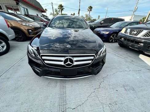 Used 2019 Mercedes-Benz E 300 4MATIC image 1