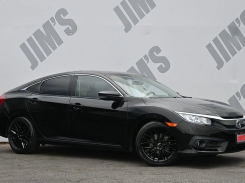 Used 2017 Honda Civic EX-T image 3
