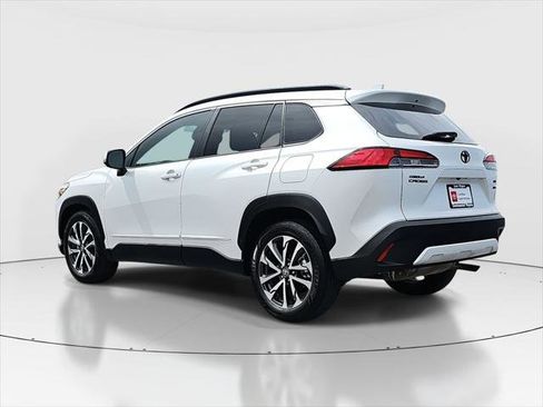 Certified 2024 Toyota Corolla Cross XLE AWD/4WD image 4