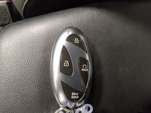 Used 2025 Hyundai Elantra SEL FWD image 32