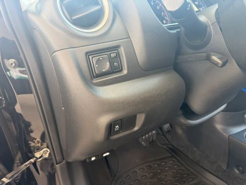 Used 2017 Nissan Versa Note S Plus FWD image 11