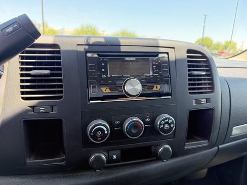 Used 2009 Chevrolet Silverado 1500 LT RWD image 16