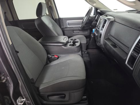 Used 2022 RAM 1500 Classic SLT AWD/4WD image 20