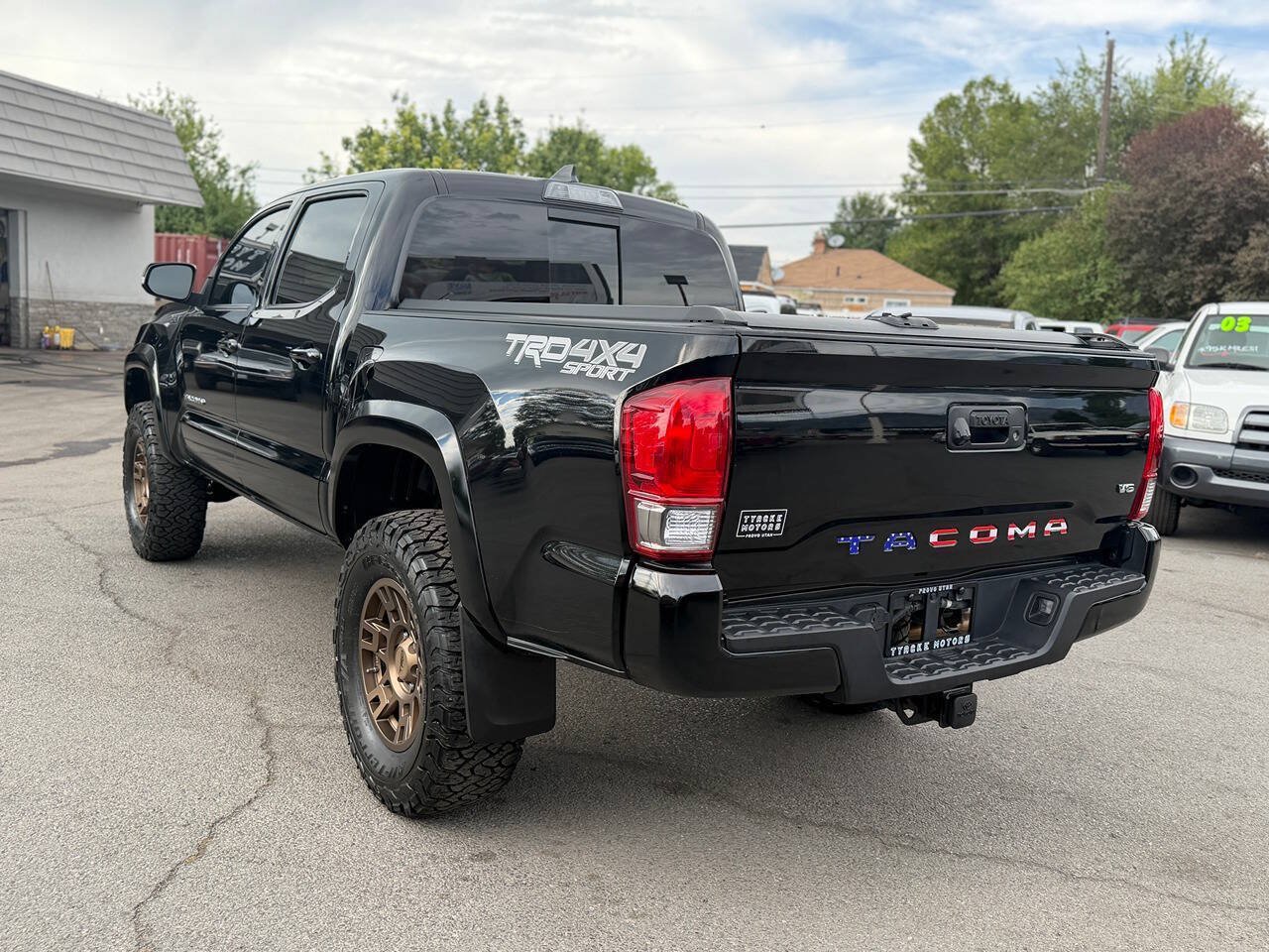 Used 2017 Toyota Tacoma TRD Sport w/ Tow Package AWD/4WD image 81