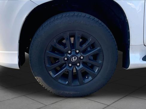 Used 2023 Lexus GX 460 w/ Black Line Special Edition AWD/4WD image 11
