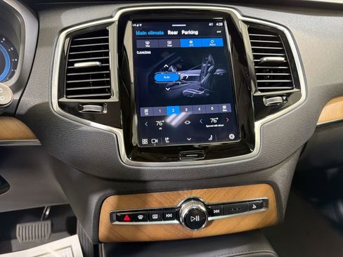 Used 2024 Volvo XC90 B5 Plus image 20