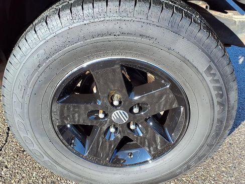 Used 2011 Jeep Wrangler Sport image 12