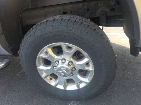 Used 2019 RAM 2500 Laramie AWD/4WD image 6