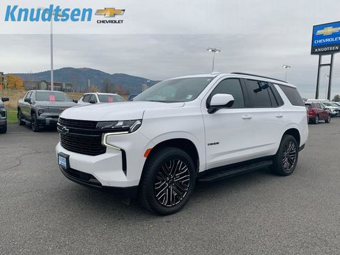 Used 2023 Chevrolet Tahoe RST image 3