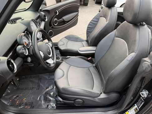 Used 2009 MINI Cooper Convertible FWD image 10