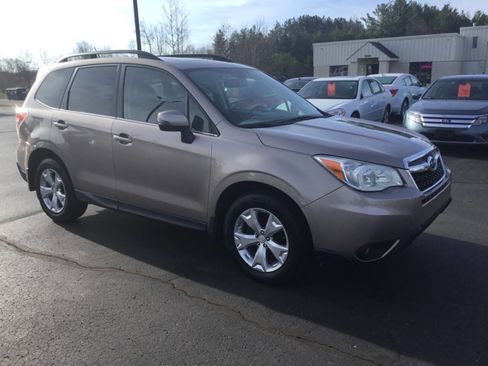 Used 2014 Subaru Forester 2.5i Touring AWD/4WD image 7