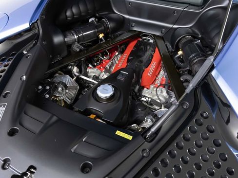 Used 2022 Ferrari SF90 Stradale image 17