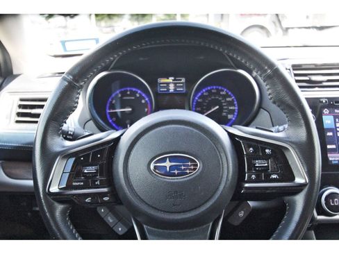 Used 2019 Subaru Outback 3.6R Touring AWD/4WD image 13
