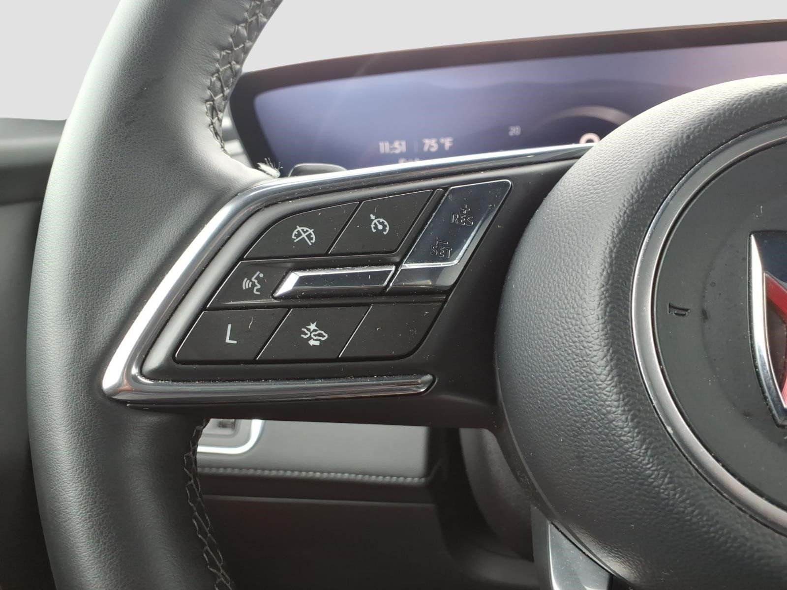 Used 2025 Buick Enclave Preferred AWD/4WD image 24