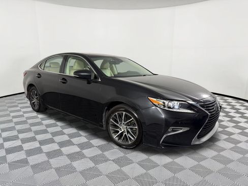 Used 2016 Lexus ES 350 w/ Luxury Package w/Wood Trim FWD image 7