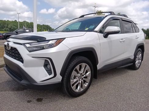Used 2024 Toyota RAV4 XLE Premium w/ Weather Package AWD/4WD image 7
