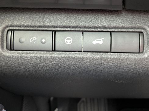 Used 2022 Nissan Pathfinder SL FWD image 27
