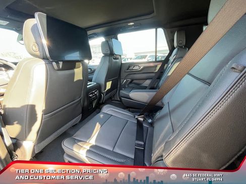 New 2026 GMC Yukon Denali w/ Denali Reserve Package image 13