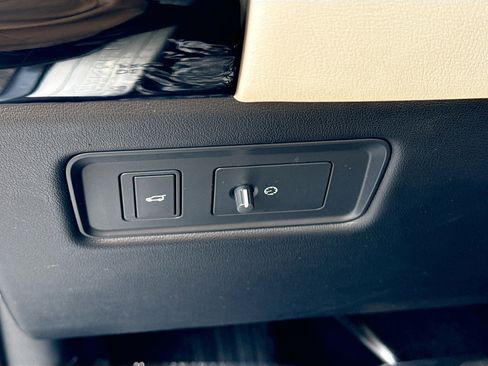 Used 2021 Land Rover Range Rover Sport HSE Silver Edition AWD/4WD image 34