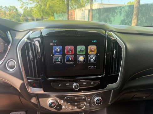 Used 2019 Chevrolet Traverse LT w/ LT Premium Package FWD image 16