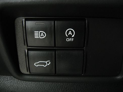 Used 2023 Toyota Highlander XLE image 21