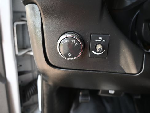 Used 2017 Chevrolet Express 3500 RWD image 12