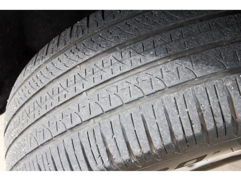 Used 2024 Chrysler Pacifica Limited FWD image 34