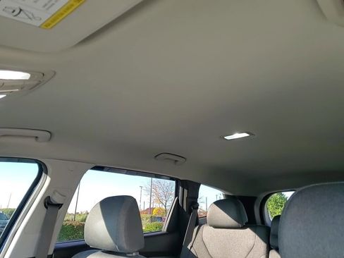 Used 2020 Hyundai Santa Fe SE image 22