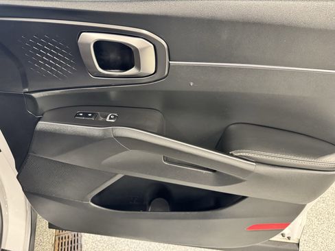 Certified 2024 Kia Sorento S image 28