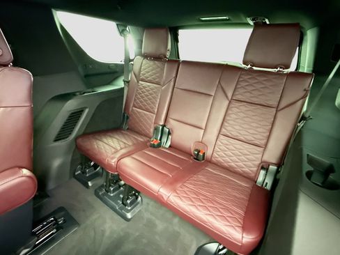 Used 2025 Cadillac Escalade Sport w/ LPO, Floor Liner Package AWD/4WD image 22