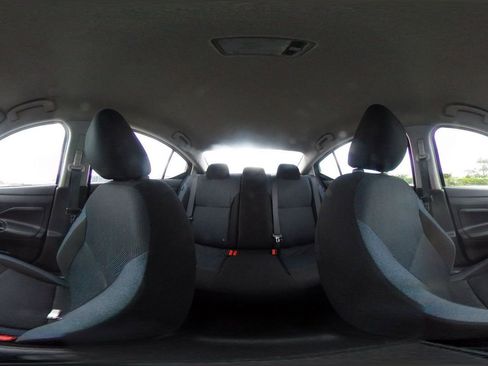 Used 2025 Nissan Versa SV FWD image 37