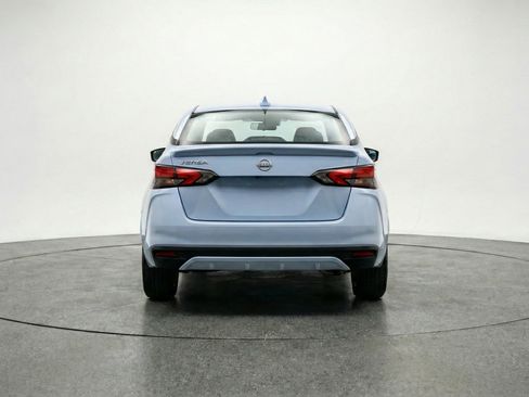 Used 2025 Nissan Versa SV image 7