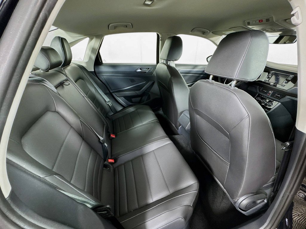 Used 2024 Volkswagen Jetta SE FWD image 24