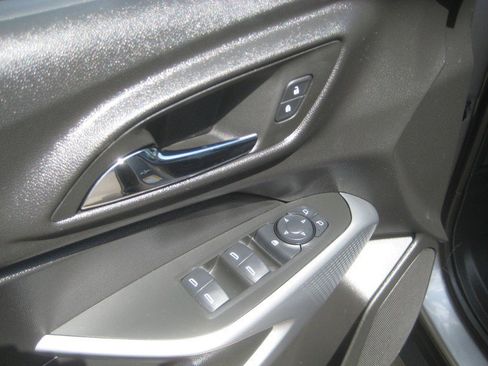 Used 2026 Chevrolet Trax LS w/ LS Convenience Package FWD image 14